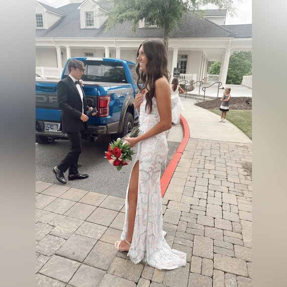 Dresses & Skirts - Amarra prom dress